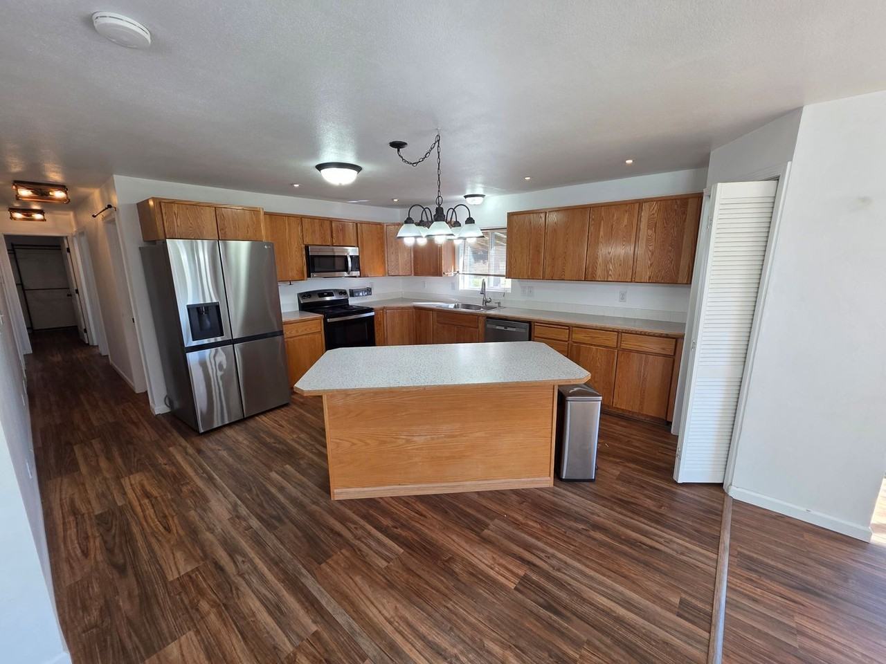 2620 W Burroughs Rd - Photo 7 of 13