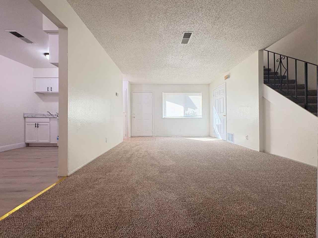 779 Elaine Dr - Photo 3 of 19