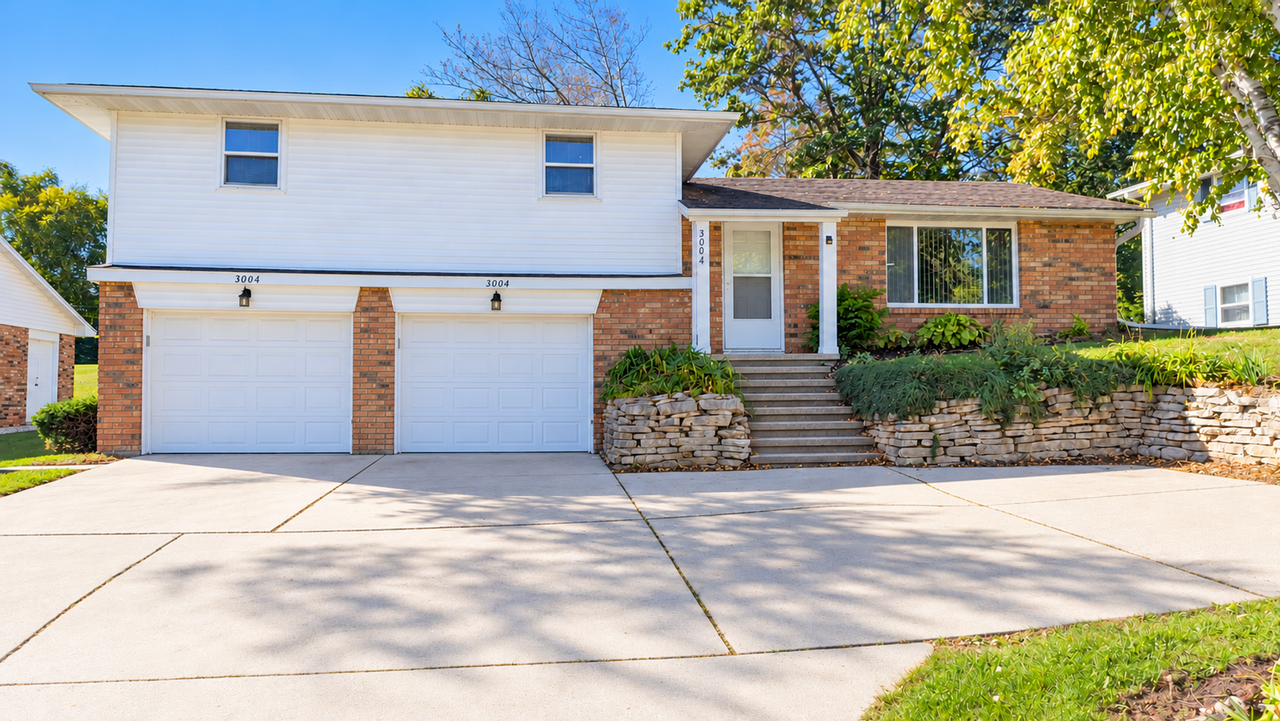 3002 Albert Dr - Photo 2 of 25