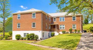 featured image of 1414 Marguerite Ave