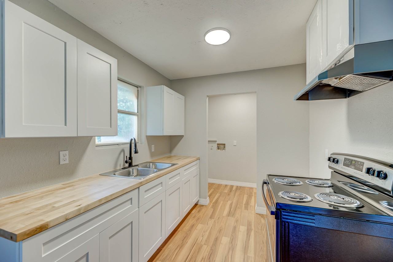 61 Hooker Ln #1 - Photo 4 of 10