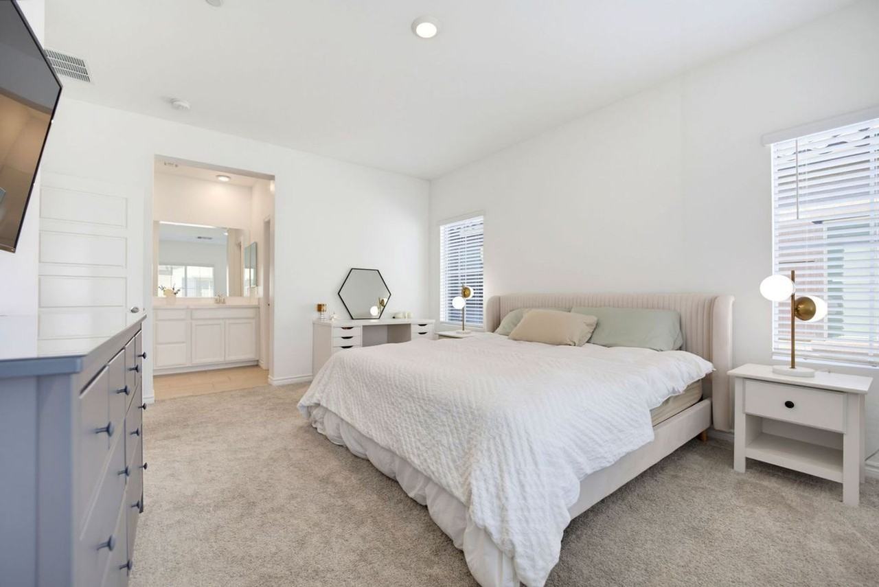 7232 N Decatur Blvd #6 - Photo 6 of 27