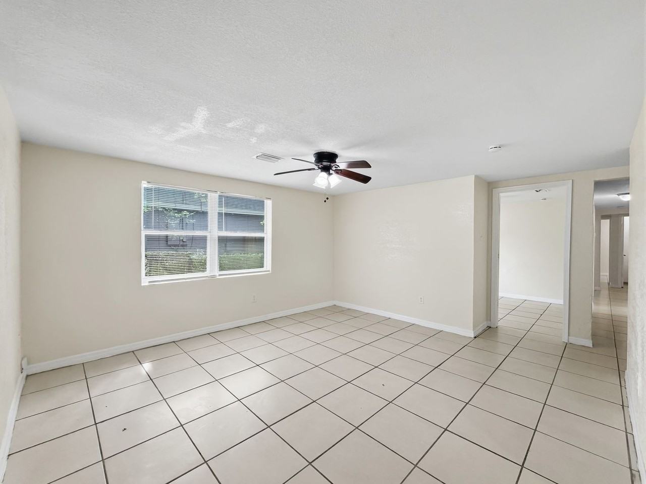 8620 N Mulberry St - Photo 6 of 25