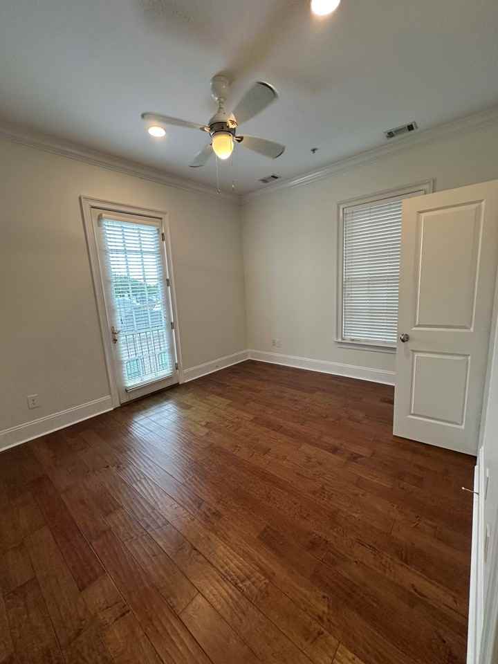 425 E Mcdonough St #310 - Photo 5 of 13