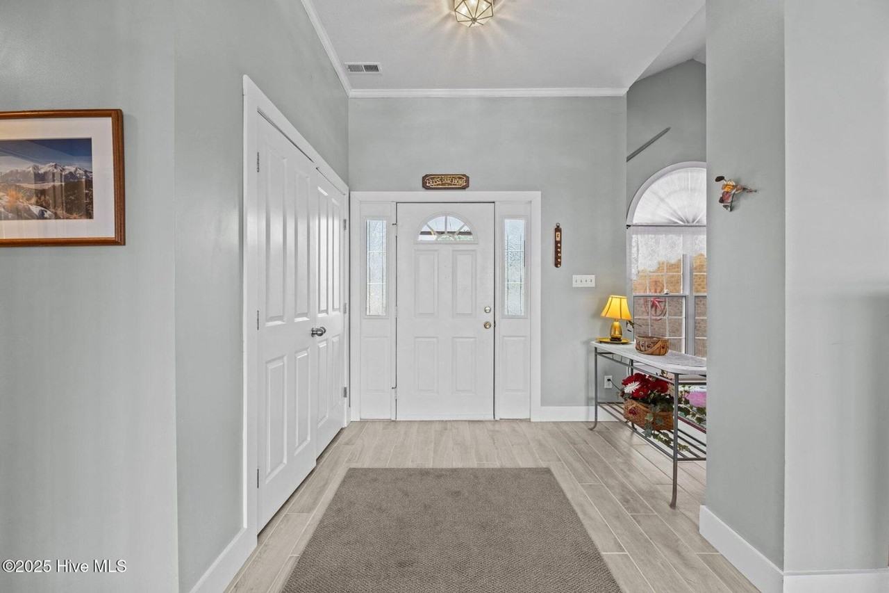 905 Spar Ct - Photo 2 of 31