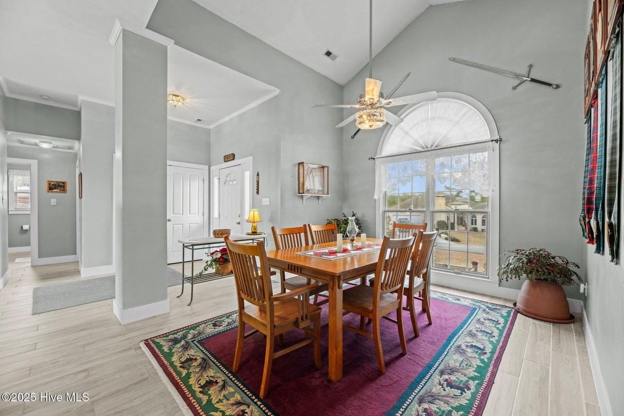 905 Spar Ct - Photo 3 of 31