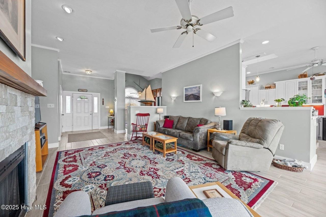 905 Spar Ct - Photo 4 of 31
