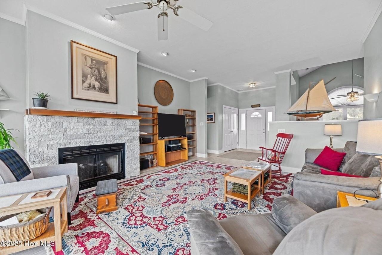 905 Spar Ct - Photo 6 of 31