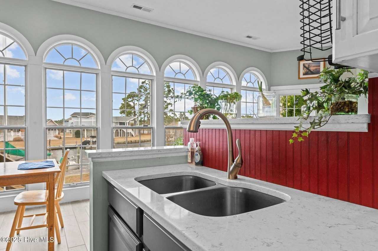 905 Spar Ct - Photo 7 of 31