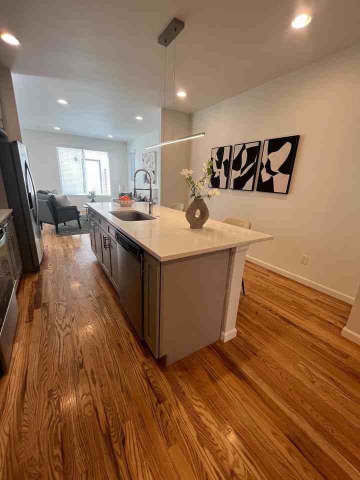 1029 Julian St - Photo 5 of 22