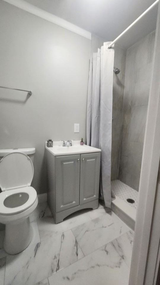 1025 Gaddis Ave - Photo 7 of 19