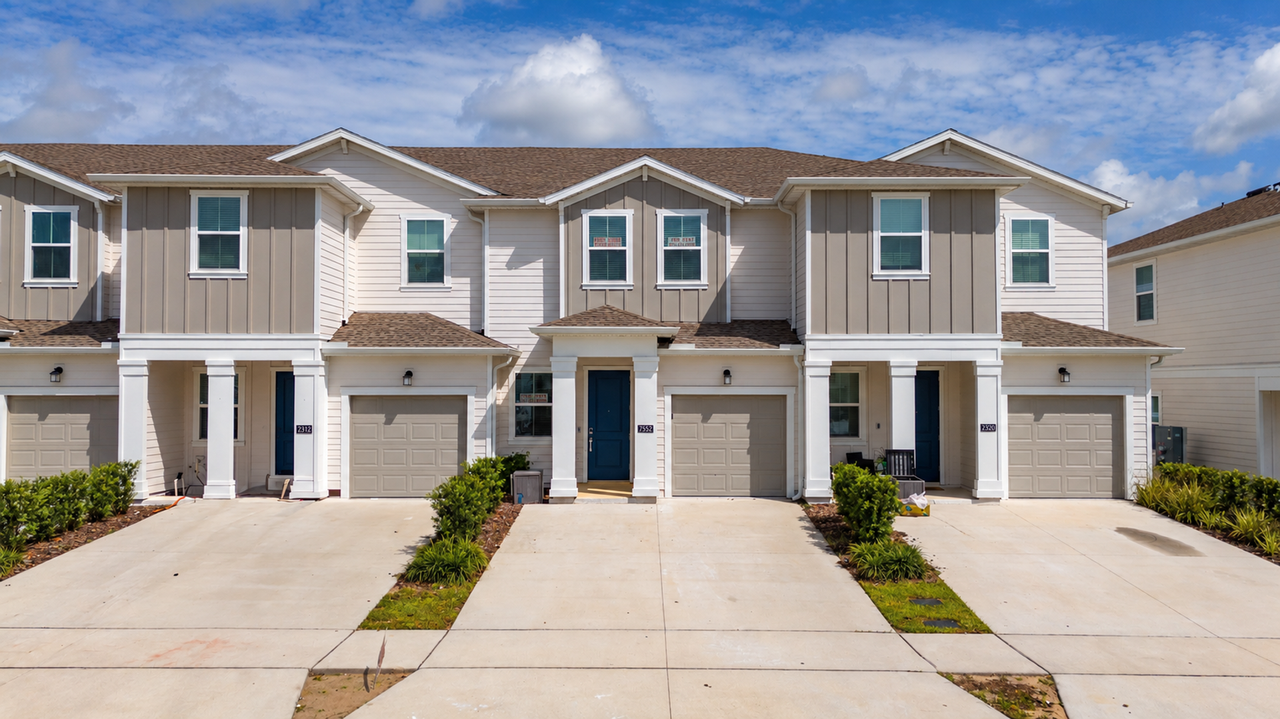 7552 Stone Creek Trl - Photo 2 of 24