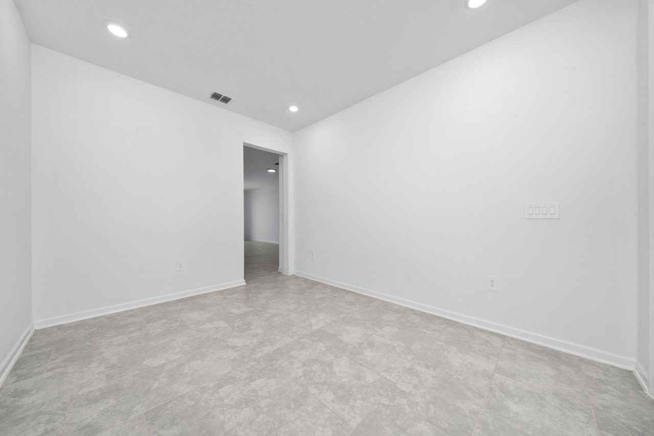 7552 Stone Creek Trl - Photo 4 of 24
