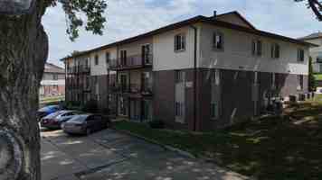 featured image of 827 827 Southwest Blvd M