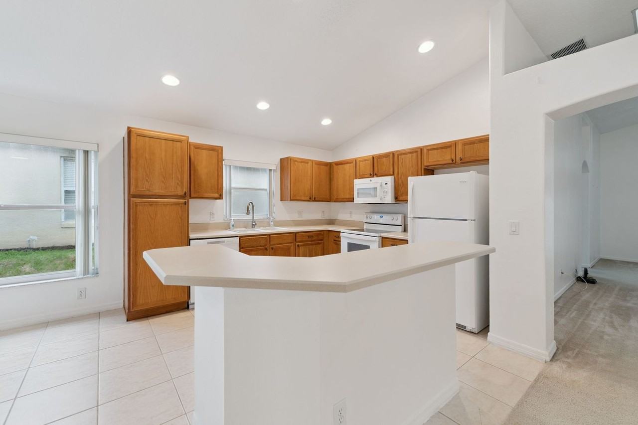 1346 Solana Cir - Photo 7 of 20