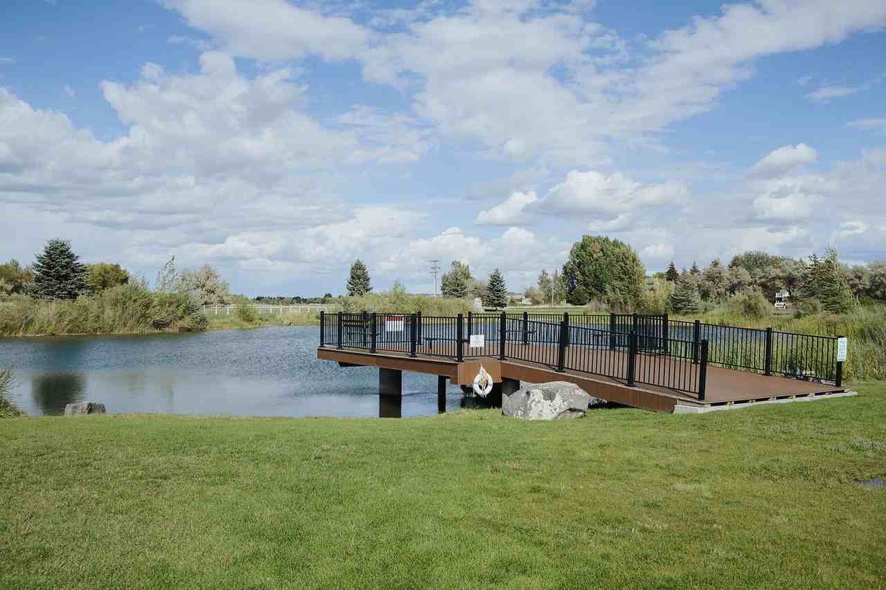 3951 Woodland Dr - Photo 4 of 18