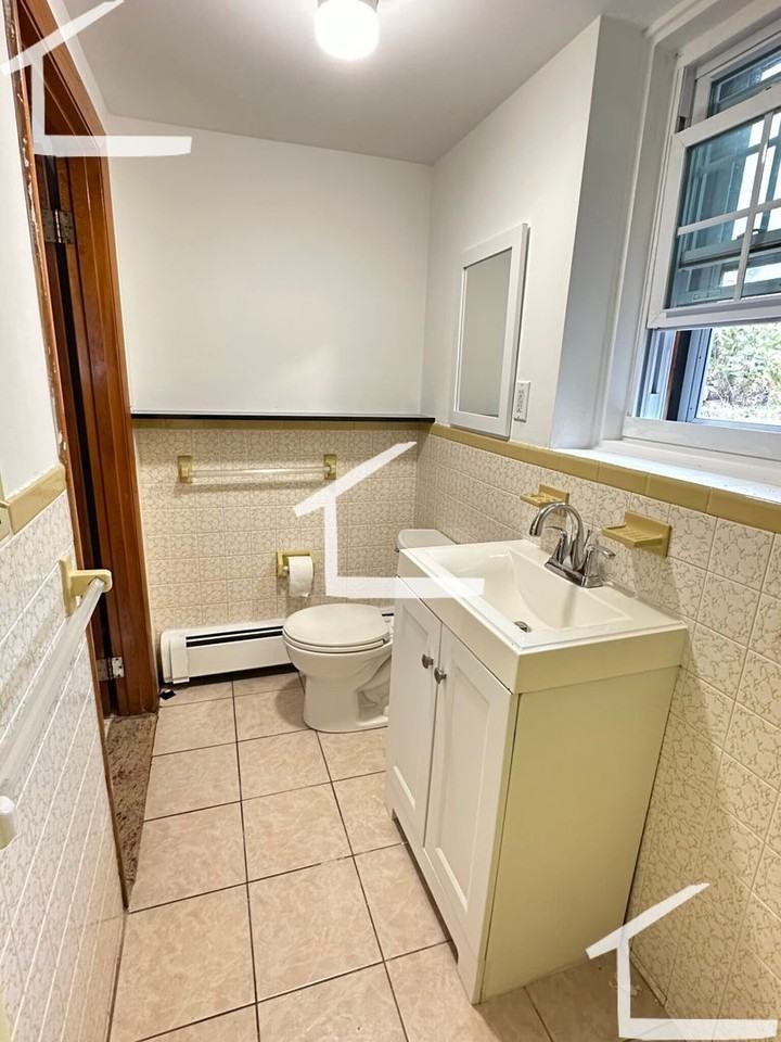 25 Duval St - Photo 2 of 7