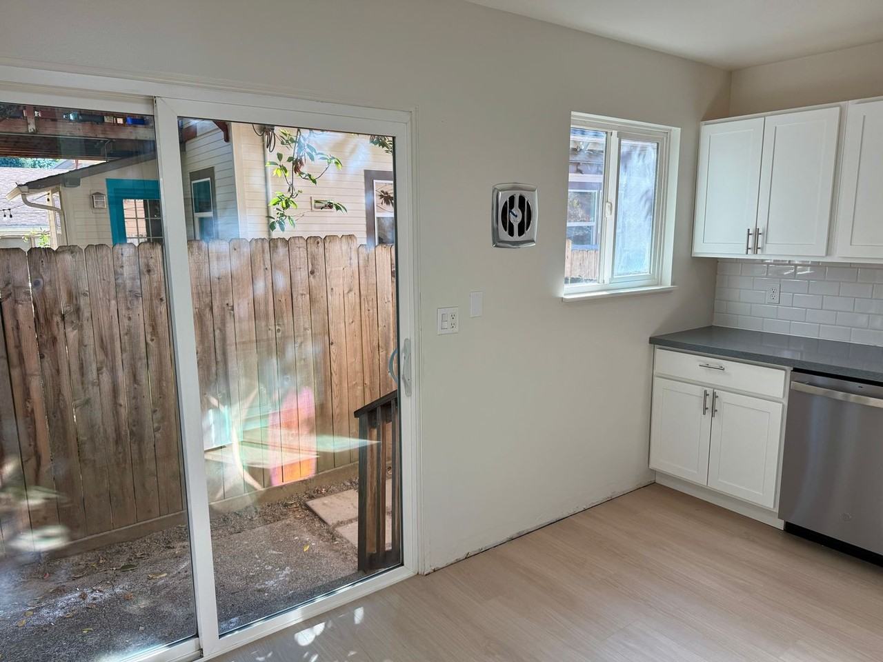 4118 Se 29th Ave - Photo 6 of 17
