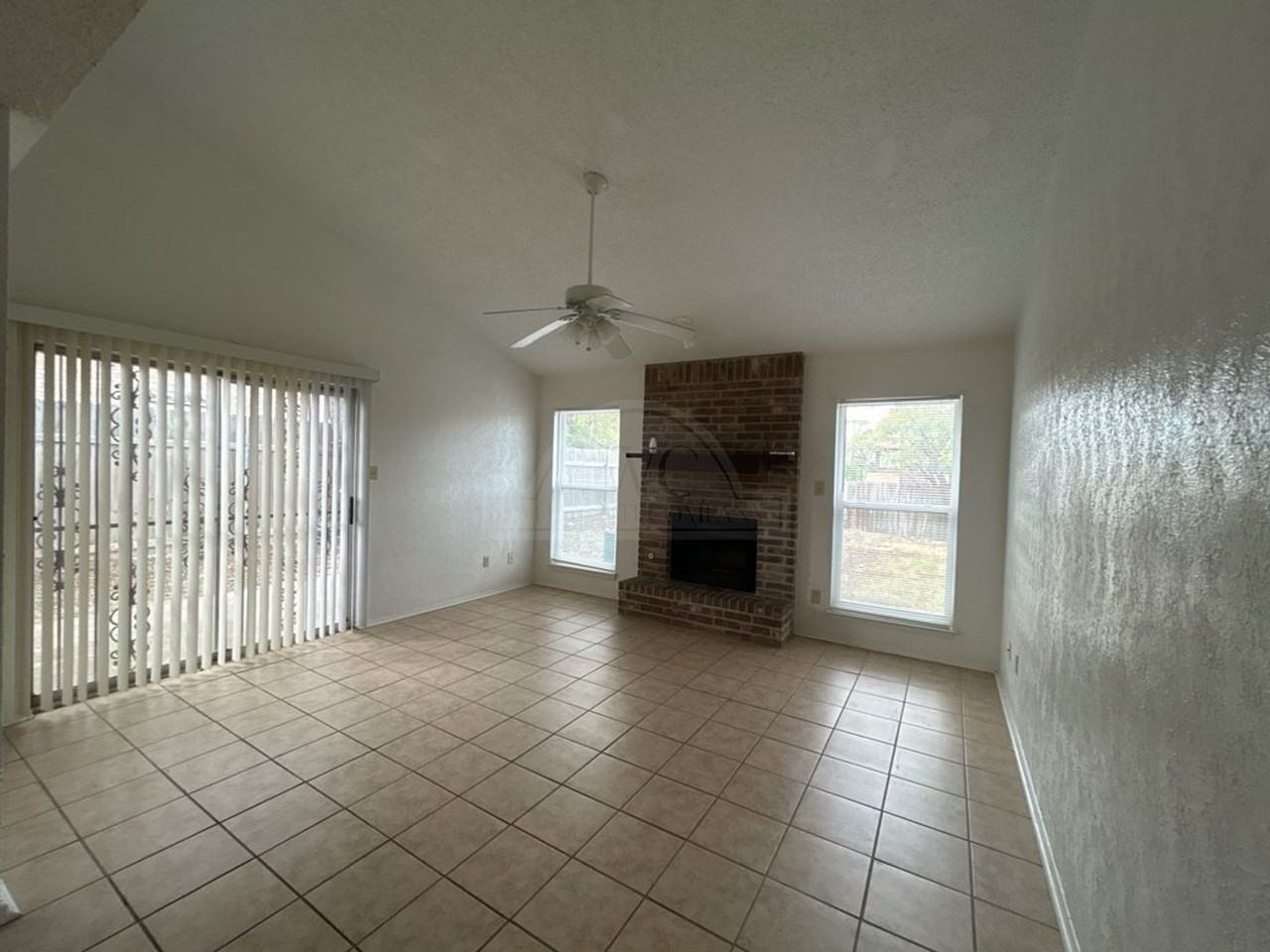 1115 Wales Dr - Photo 3 of 14
