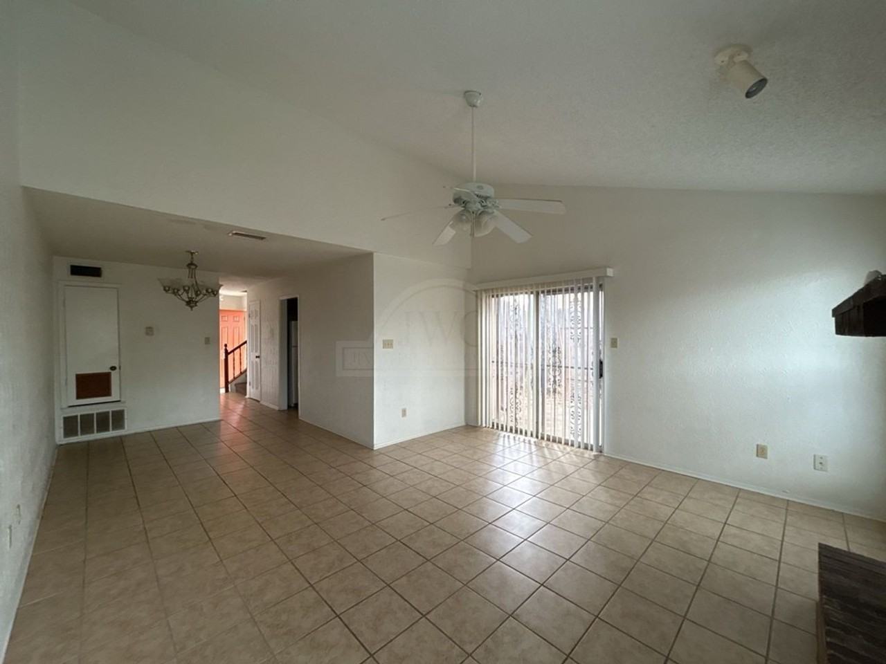 1115 Wales Dr - Photo 4 of 14