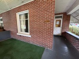 featured image of 1123 Lowry St
