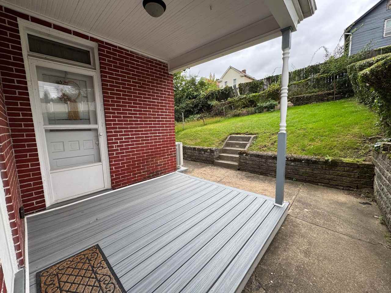 1123 Lowry St - Photo 3 of 32