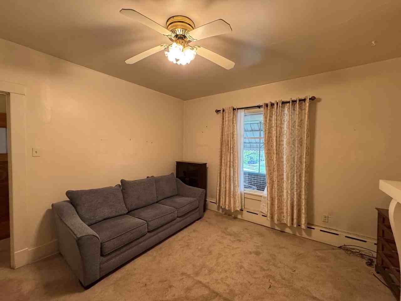 1123 Lowry St - Photo 7 of 32