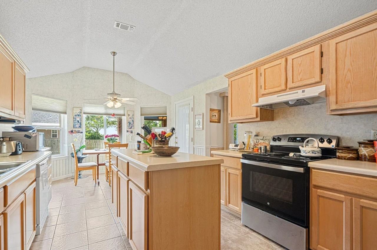 144 Long Pointe Dr - Photo 5 of 18