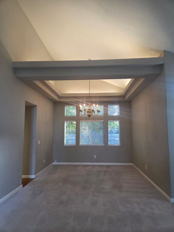 365 N Lexington Dr - Photo 4 of 25