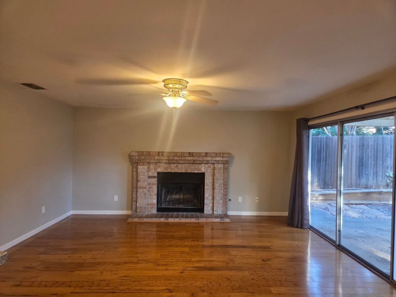 365 N Lexington Dr - Photo 7 of 25