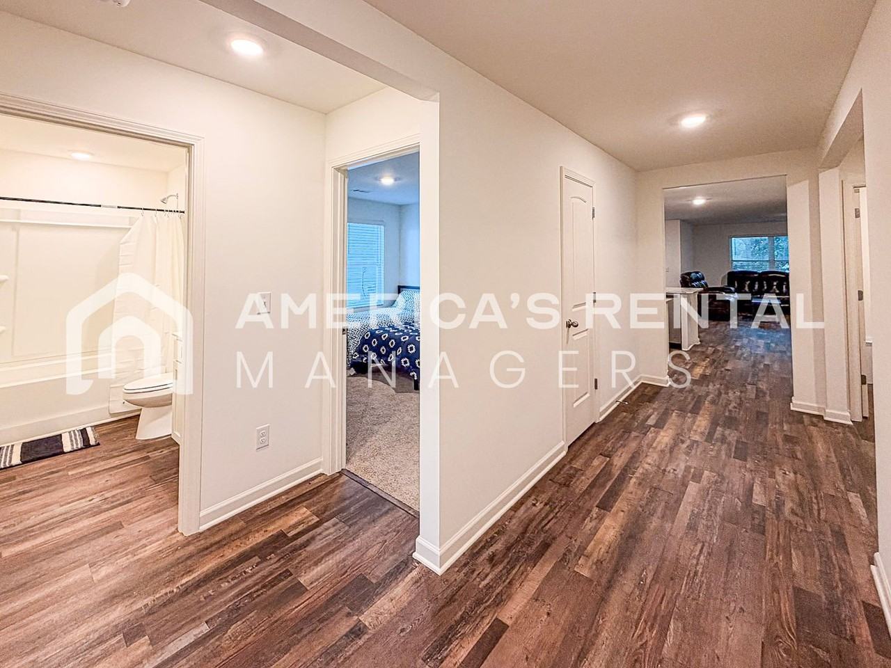 2807 Trestle Square Pass - Photo 5 of 34
