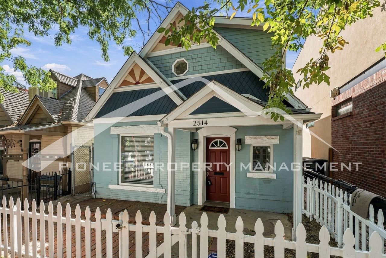 2514 W Argyle Pl - Photo 2 of 23