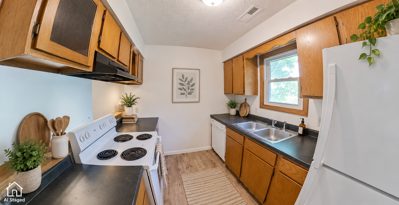 2128 Halls Lndg - Photo 2 of 9