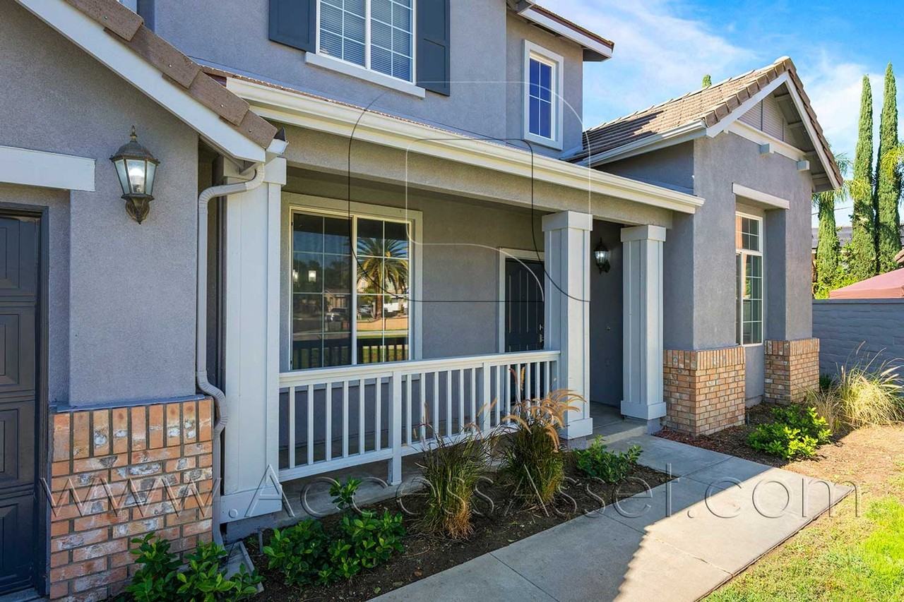 13555 Apricot Tree Ln - Photo 3 of 35