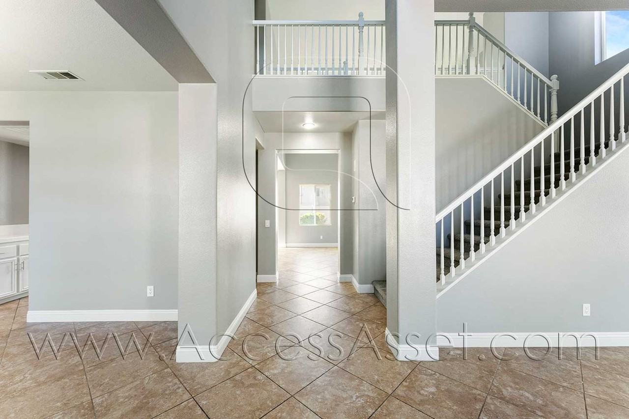 13555 Apricot Tree Ln - Photo 4 of 35