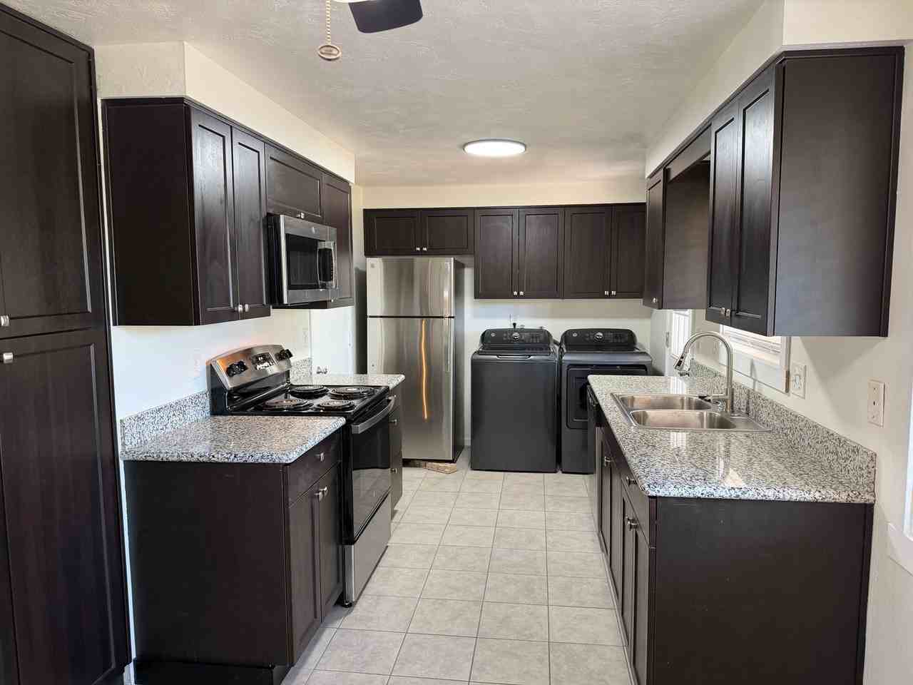 1675 Elanco Ave - Photo 7 of 27