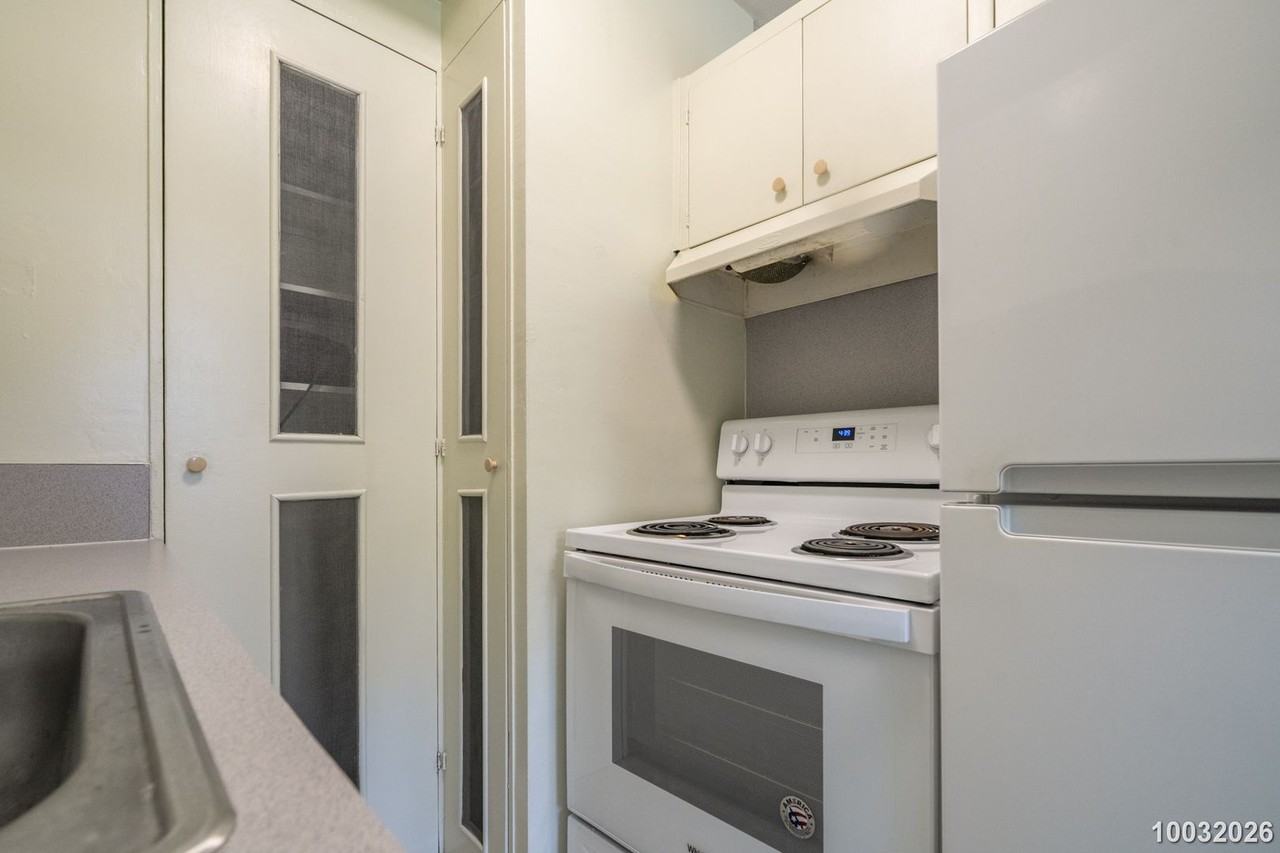 1551 Wilder Ave #7 - Photo 7 of 17