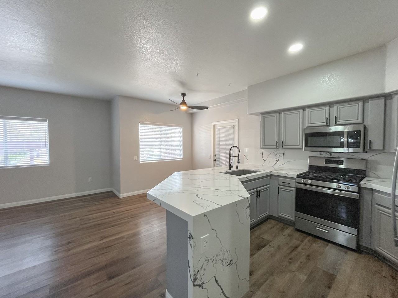 5225 W Reno Ave #126 - Photo 7 of 20