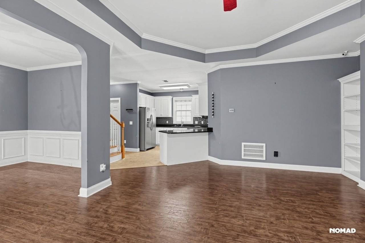 153 Flora Springs Cir - Photo 2 of 28