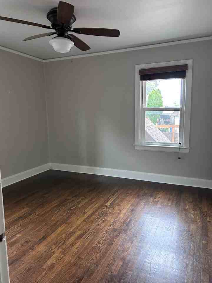 6618 Beacon Ave S - Photo 7 of 23