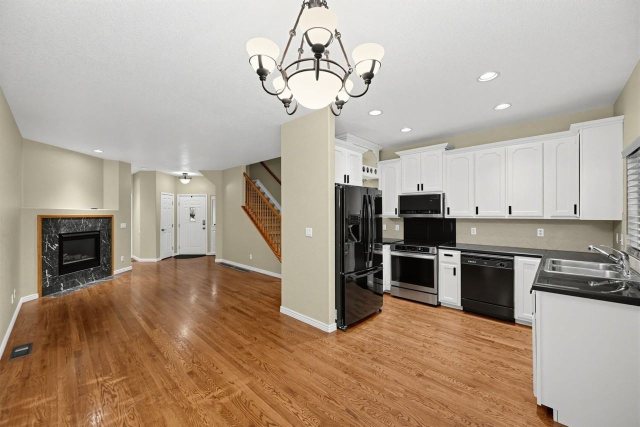 10810 W 63rd Ave - Photo 4 of 20