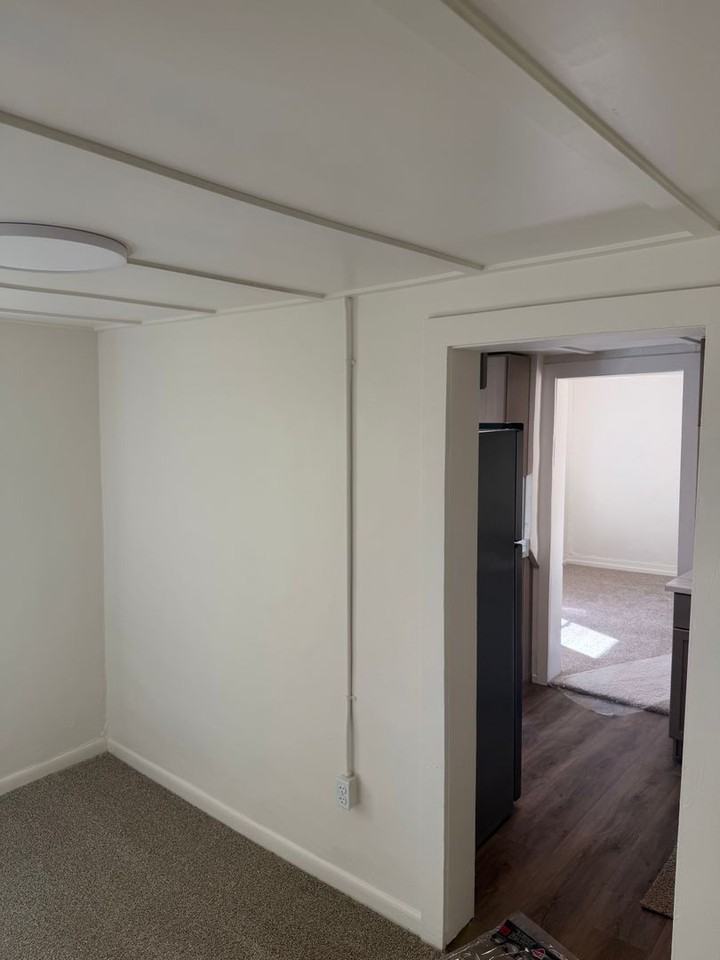 112 S O Leary St - Photo 5 of 12