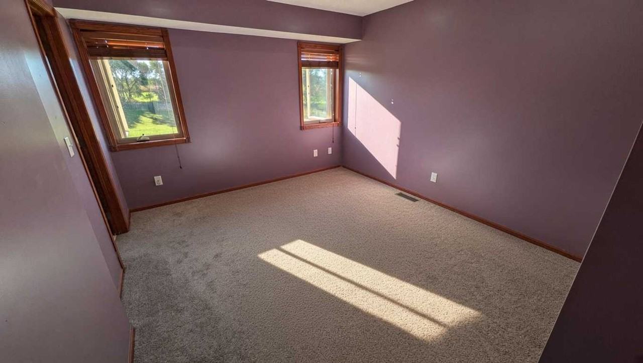 739 Lauren Ave - Photo 4 of 11