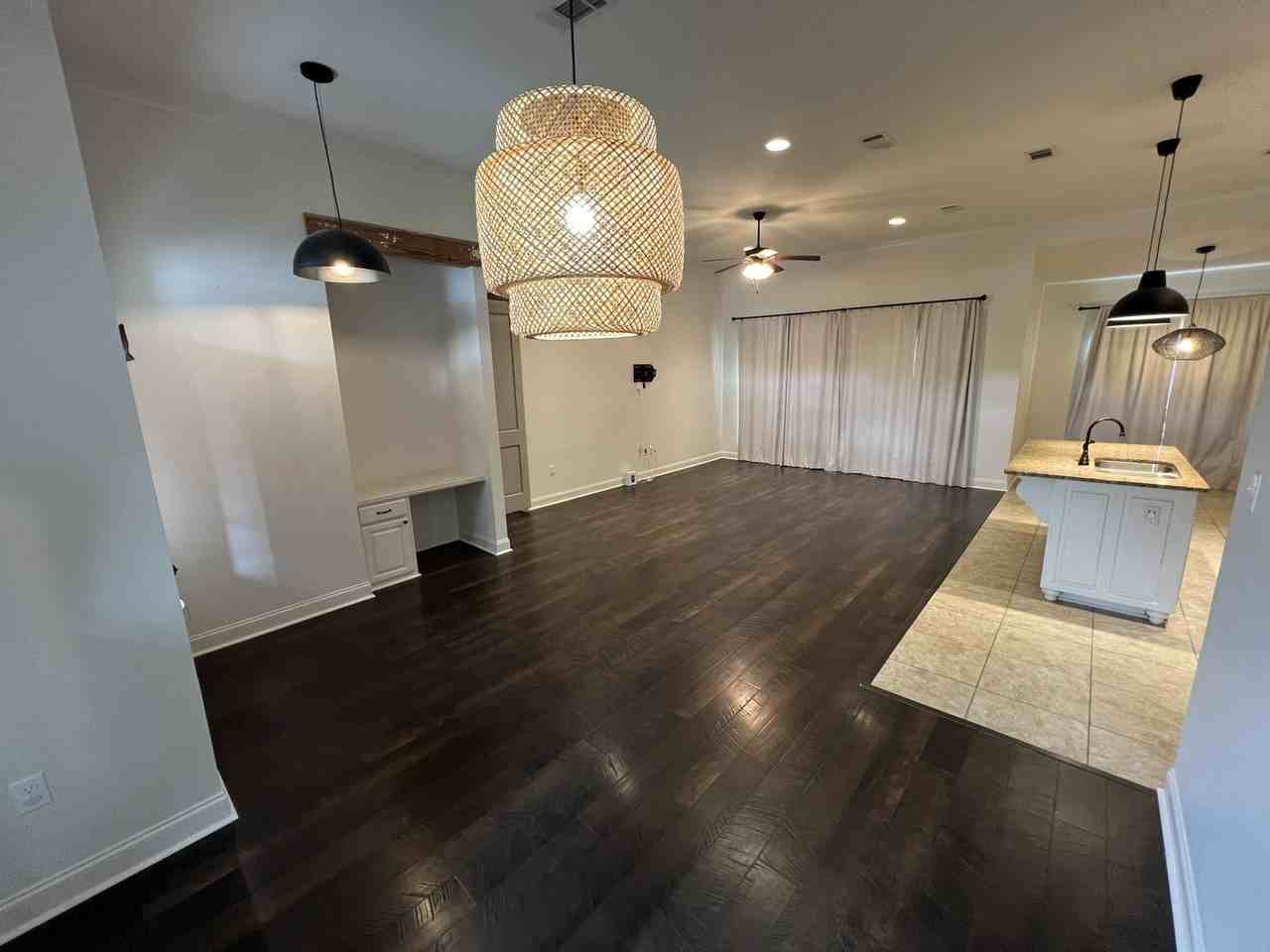 10753 Fenway Ln - Photo 4 of 44