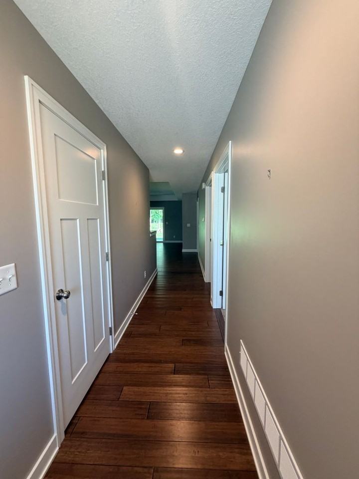 1420 51st Street Dr - Photo 4 of 25