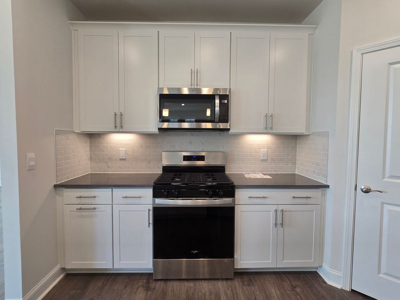 304 Sefton Dr - Photo 6 of 37