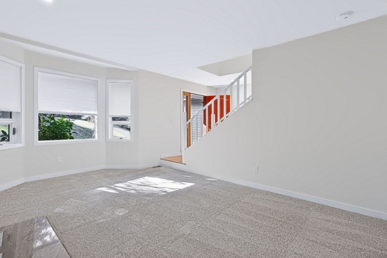 10418 114th Pl Ne - Photo 3 of 23