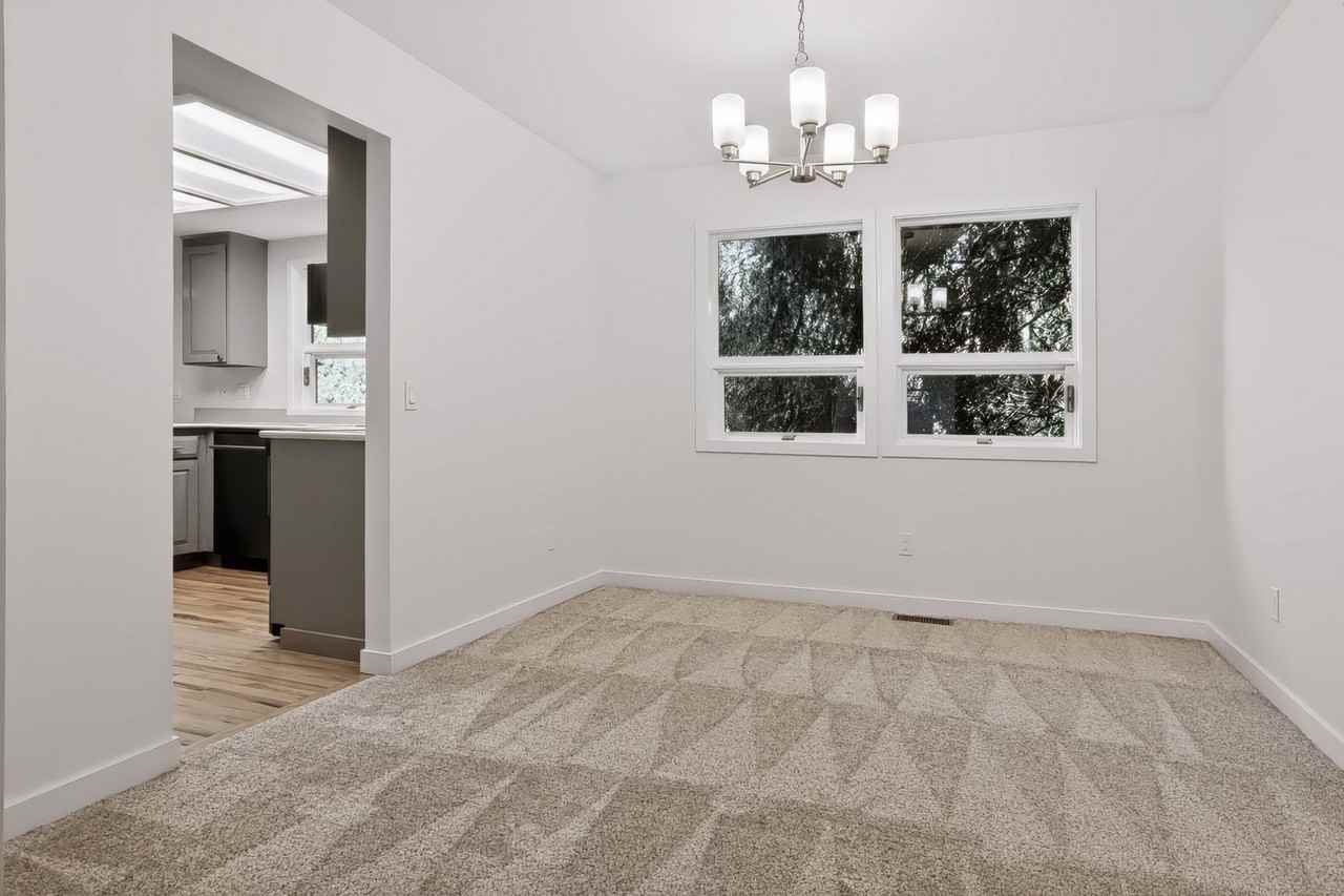 10418 114th Pl Ne - Photo 5 of 23