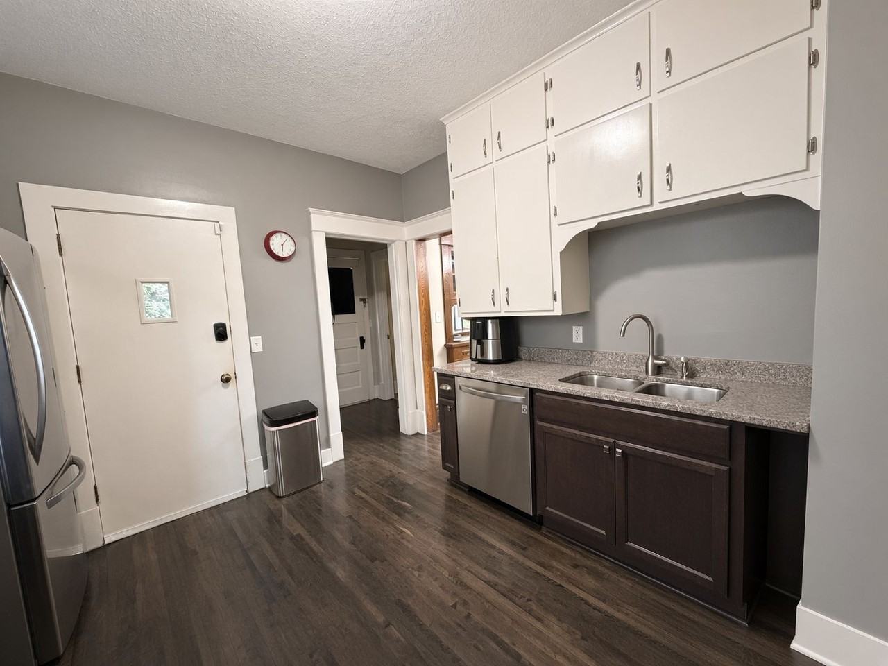 1318 Minnehaha Ave E - Photo 5 of 36
