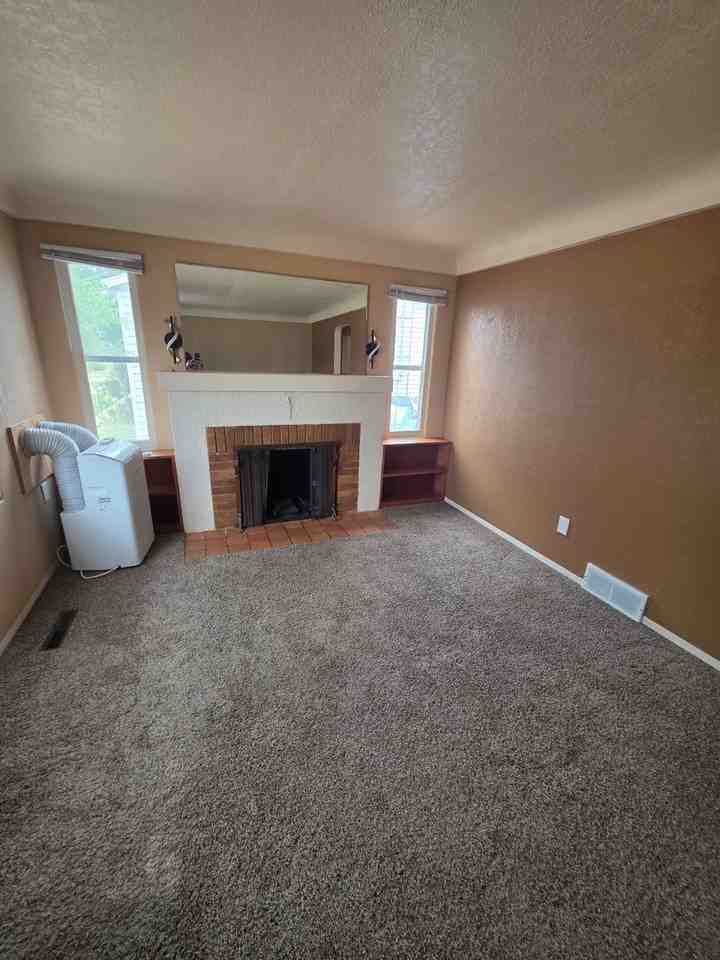 1715 E Olympic Ave - Photo 3 of 11